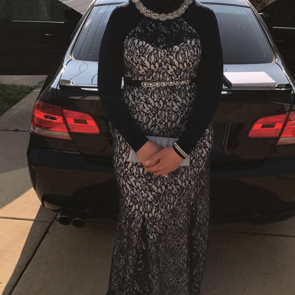 Dress - Picture 10 of 12
